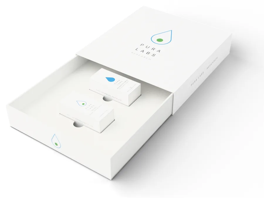PURA LABS Schiebebox, geöffnet, mit zwei Einzelschachteln für Peptid und Bacteriostatic Water